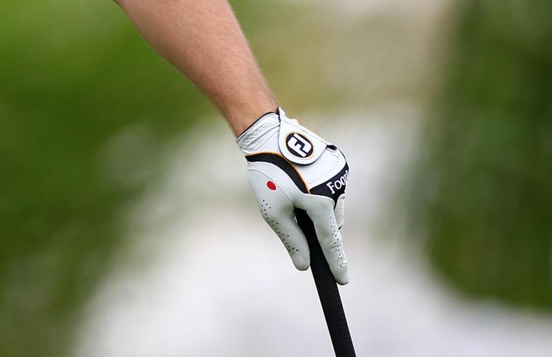 Searching For The Best Golf Gloves. Discover The Top Rated Gloves Loved By Golfers