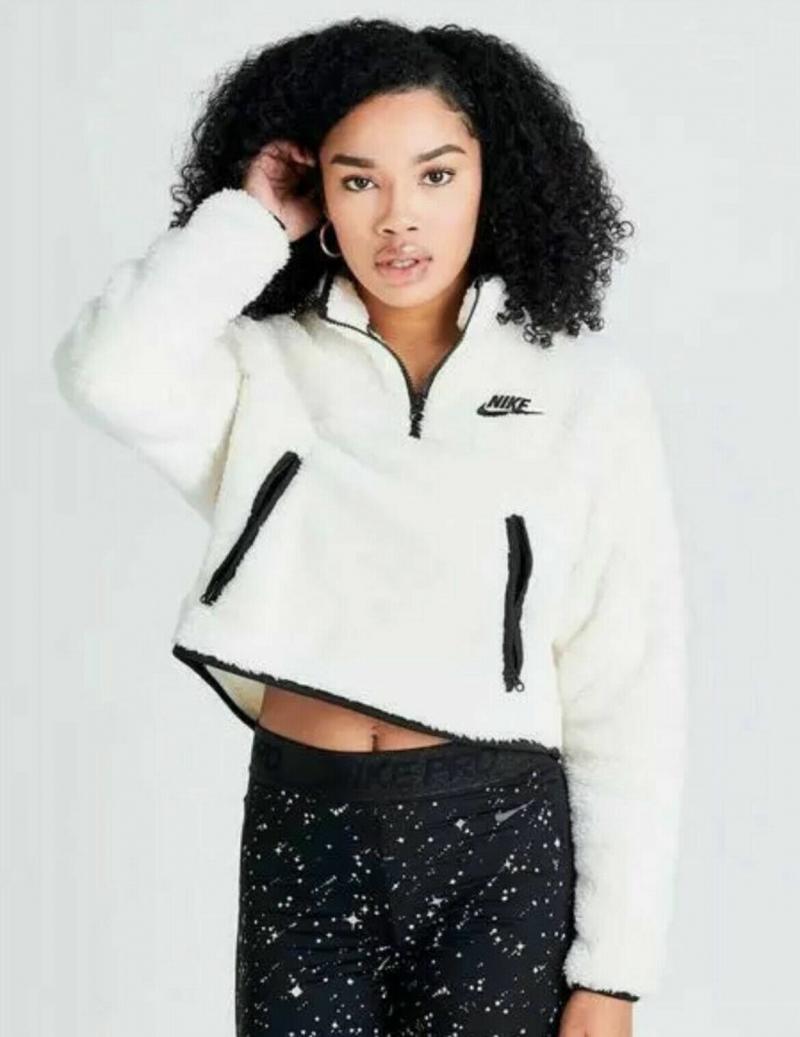 Searching For The Perfect Nike Cropped Sweatshirt: 15 Amazing Styles You