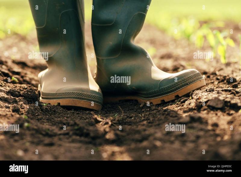 Searching for the Perfect Pair of Brown Rubber Boots. Learn the Top 15 Factors to Consider