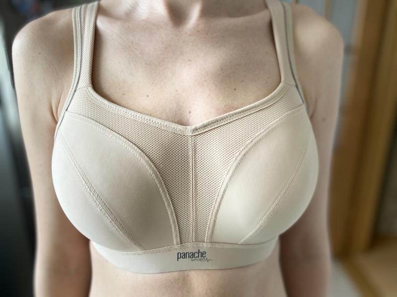 Searching for the Perfect Waist Length White Sports Bra. See Our Top 15 Tips