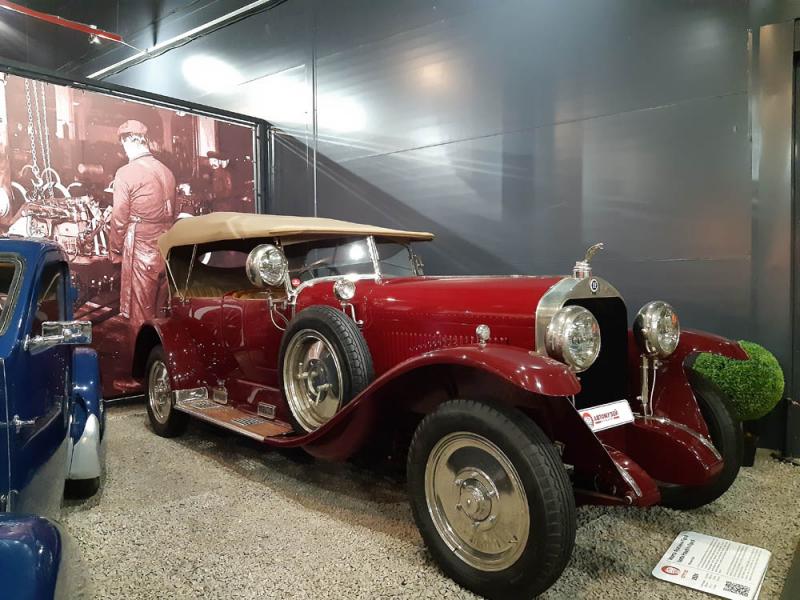 Secret Auto History of La Crosse, WI: Visit The Must-See Dahl Auto Museum