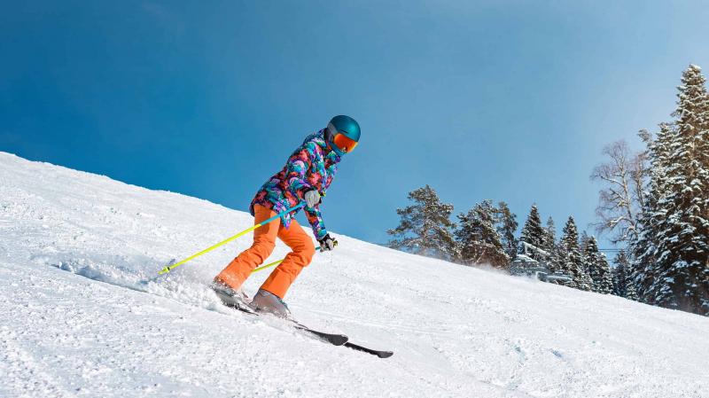 See Clearly on the Slopes This Winter: Why Giro Ski Goggles Are a Must for Female Skiers