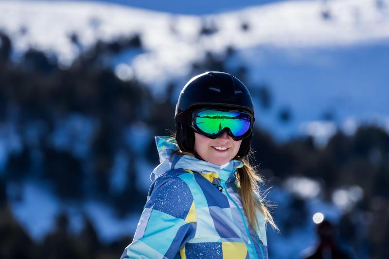 See Clearly on the Slopes This Winter: Why Giro Ski Goggles Are a Must for Female Skiers