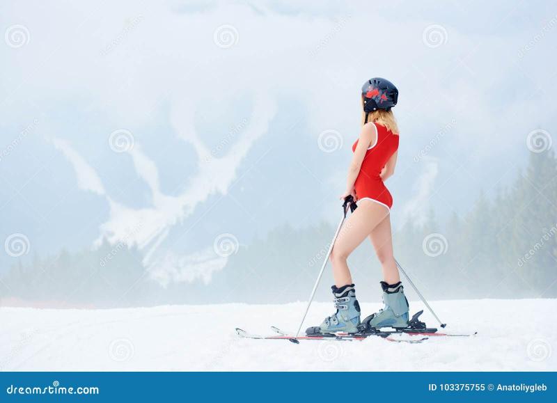 See Clearly on the Slopes This Winter: Why Giro Ski Goggles Are a Must for Female Skiers