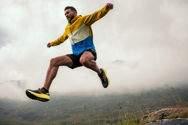 Seeking Superior Trail Runners This Year. Discover the Best Brooks Gore-Tex Sneakers