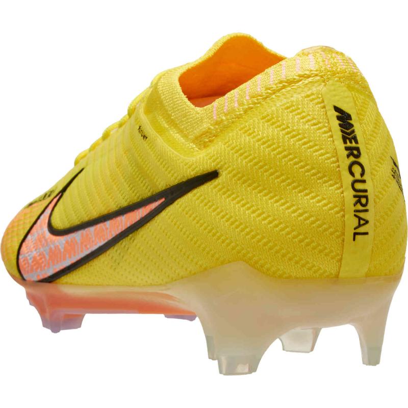 Seeking The Best Indoor Soccer Shoes. Learn About Nike