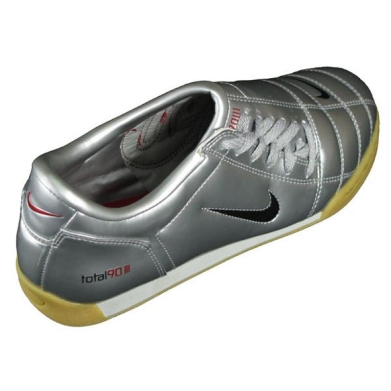 Seeking The Best Indoor Soccer Shoes. Learn About Nike