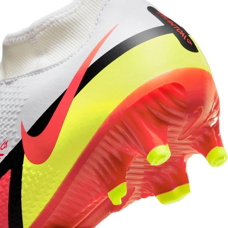 Seeking The Best Soccer Cleat: Learn About Nike Phantom Gt2 Academy Dynamic Fit In 2023