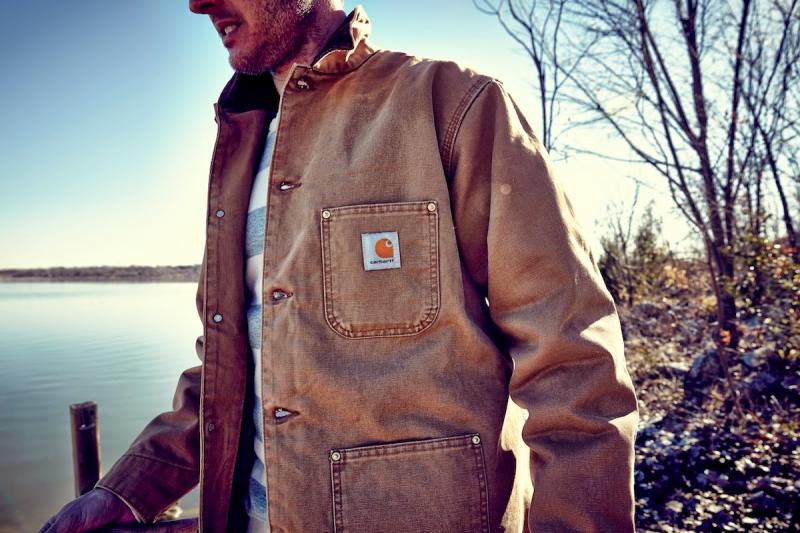 Seeking The Ultimate Winter Workwear: Why A Carhartt Lined Canvas Shirt Jacket Is a Must-Have