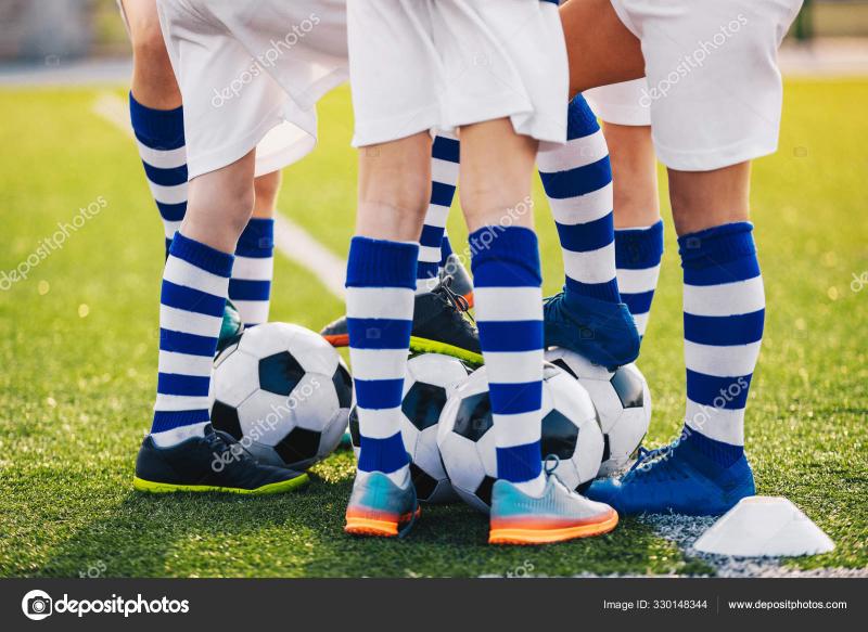 Soccer Players: Why Are Knee High Socks So Important on The Field