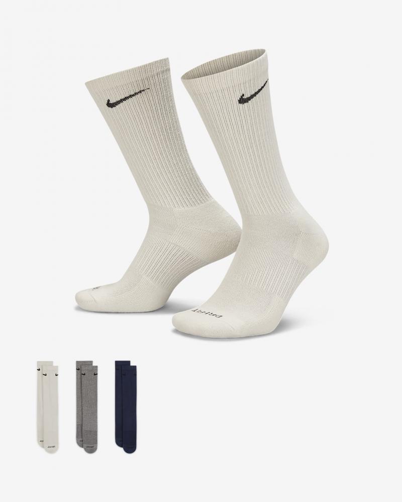 Socks That Never Let You Down: 15 Must-Have Features Of Nike Everyday Essential Socks