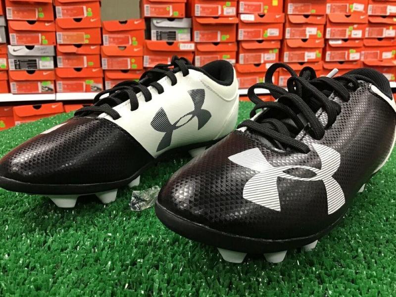 Spotlight Football Cleats: 15 Things All Under Armour Fans Must Know