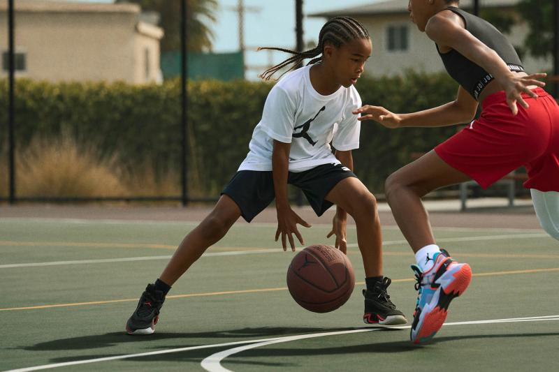 Stabilize and Protect Your Ankles When Playing Basketball: The Best Nike Ankle Braces and Sleeves for Hoopers