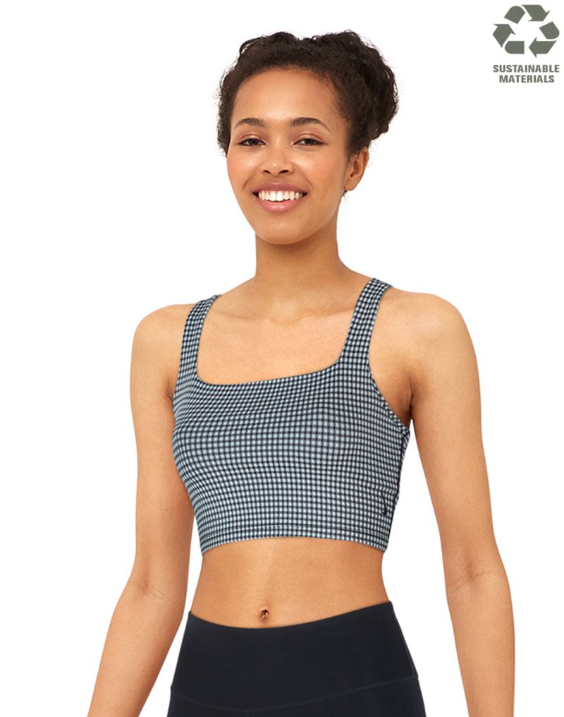 Stay Cool This Summer With These Nike Womens Tank Tops