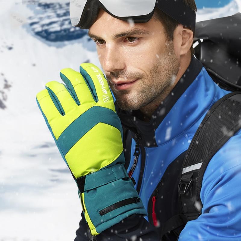 Stay Warm This Winter: Discover The Best Insulated Gloves For Men