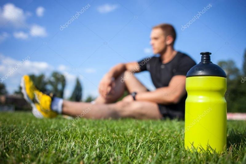 Staying Hydrated During Long Workouts With The Nike HyperFuel Water Bottle
