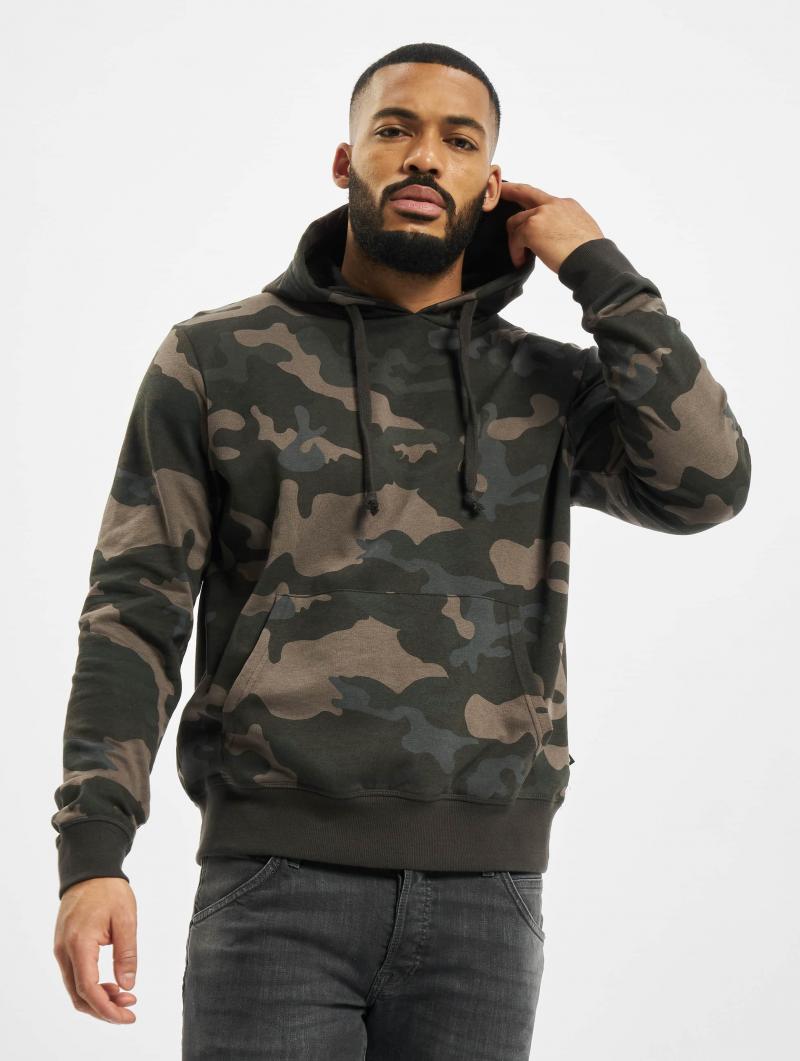 Stuck on What Camo Hoodie to Buy This Winter. Try These 15 Carhartt Camouflage Sweatshirt Options