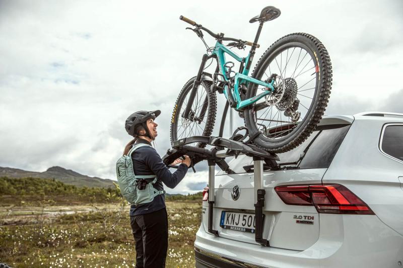 Stumped Choosing a Hitch Mount Bike Carrier. Why the Thule DoubleTrack XT Should be Your Top Pick