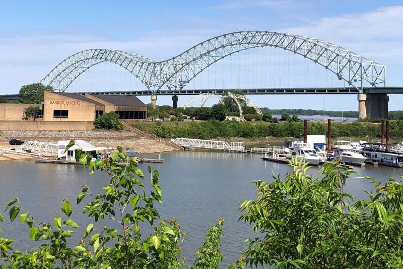 Take a River Cruise from Winona, MN: Discover the Beauty of the Mighty Mississippi