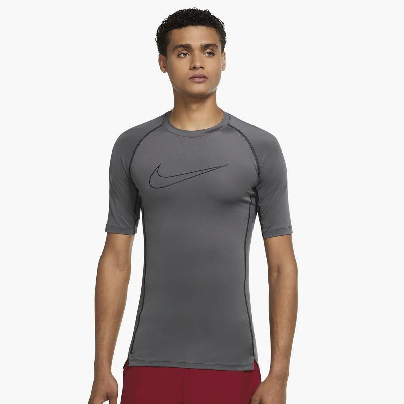 The 15 Best Compression Shirts for Men in 2023: How to Choose the Right Nike Compression Top for You