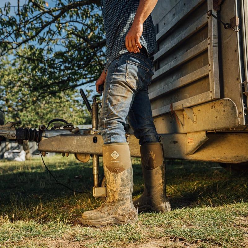 The 15 Best Muck Boots for Men This Year: A Detailed Guide