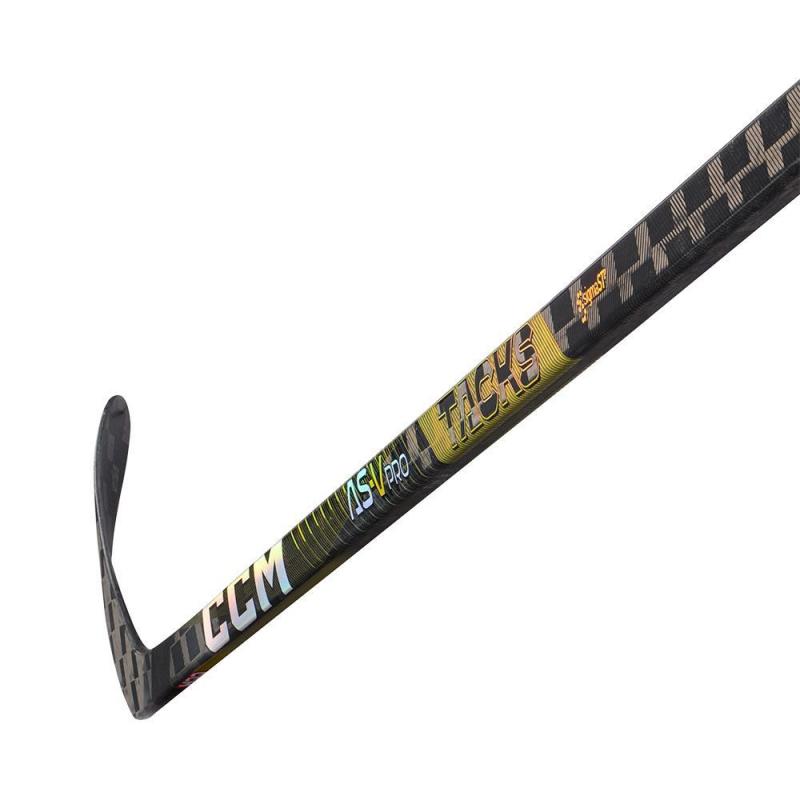 The Best Composite Sticks For Intermediate Hockey Players: This 15-Pt Guide Will Make Choosing Easy