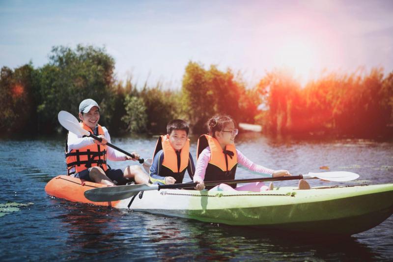 The Best Kayaks For Your Family of 4: How To Pick The Perfect Option for Adventures on The Water