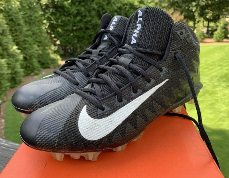 The Essential Guide to Nikes FeaturePacked Alpha Menace Pro 2 Mid Football Cleats