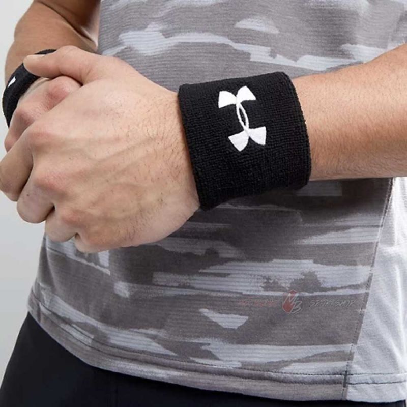 The Hot New Under Armour Wristbands For Peak Gym Performance