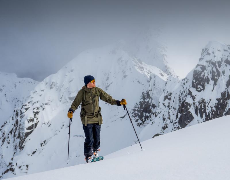 The Must-Have Winter Gear That Could Save Your Life: Discover the Best Ski Life Jackets For Adults