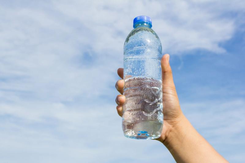 The Perfect Amount of Water To Drink Daily: Why You Should Use a 1-liter Water Bottle