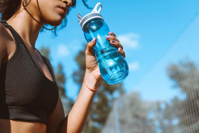 The Perfect Amount of Water To Drink Daily: Why You Should Use a 1-liter Water Bottle