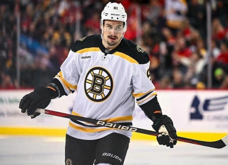 The Perfect Penguin Jersey Awaits: Satisfy Your Hockey Fandom With These 15 Amazing NHL Jerseys
