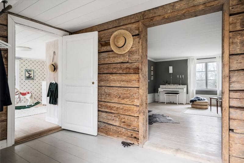 Transform Any Space with Barn Wood Wall Clocks: Discover the Rustic Charm of The Clock Barn