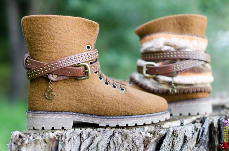 Transform Your Boots With Felt: Discover How To Make Your Footwear Cozier And Warmer