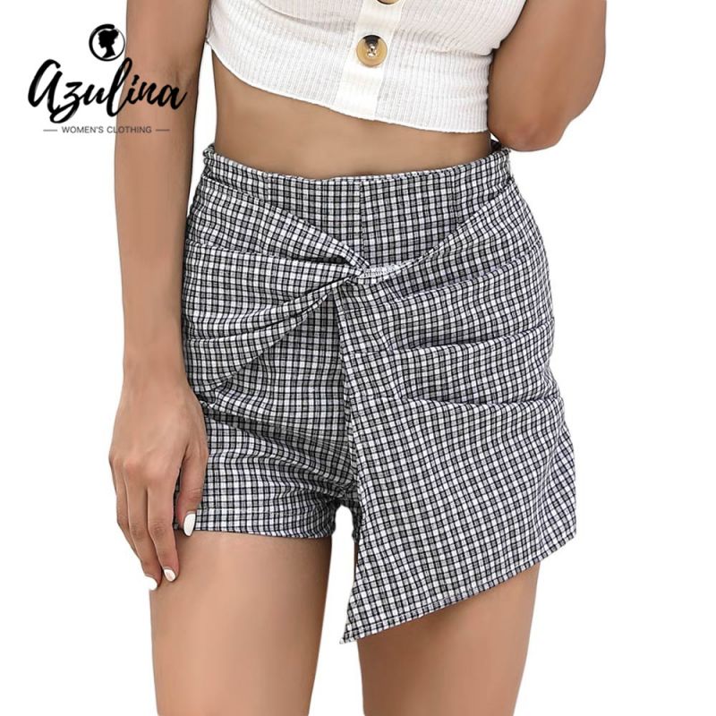 Trendy Summer Shorts Plaid Prints and Pockets for Women