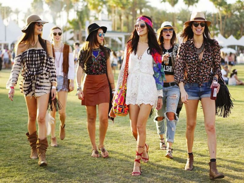 Try California Republics Trendy Graphic Tees for a Cool Summer Look