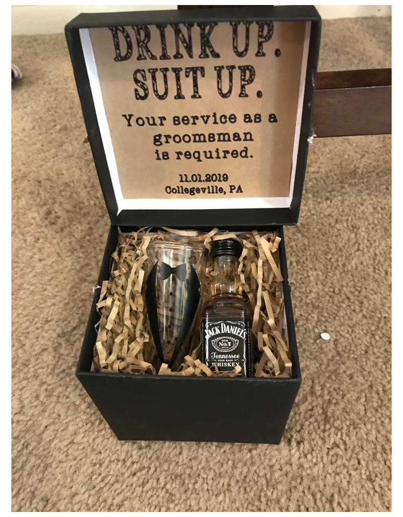 Unique Groomsmen Gifts to Surprise Your Crew: 15 Clever Non-Alcoholic Proposals They