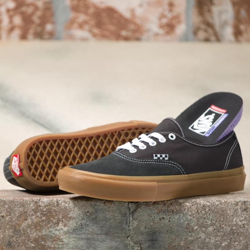 Wally Socks Ash Shoes: This Classic Skate Brand