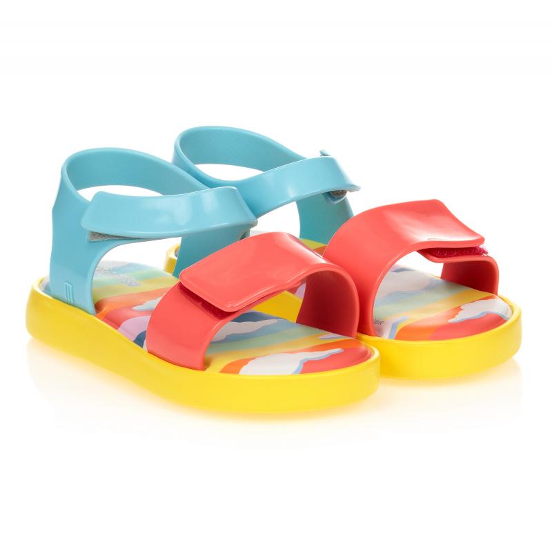 Want Softer, Bouncier Sandals This Summer. Reef Has The Sandals For You