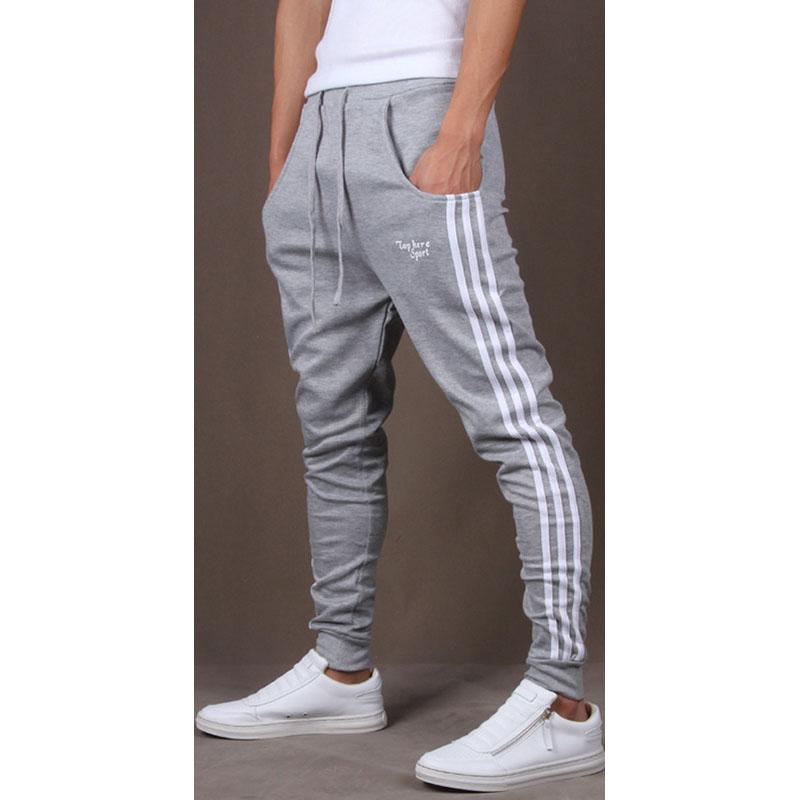 What Are The Top Lightweight Joggers For Men This Summer