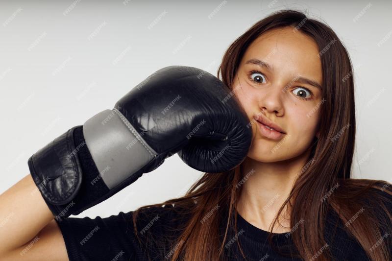 What Boxing Gloves Should Women Look For in 2023
