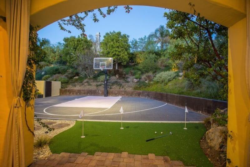 What Sports Ball Will Last The Longest Outdoors: Discover The Most Durable Rubber Basketball For All Courts