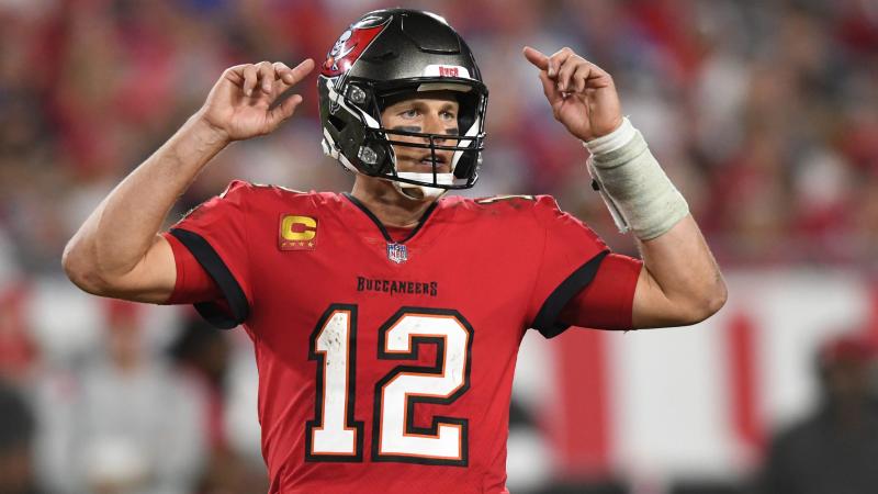 Where to Buy the Hottest Tom Brady Buccaneers Jersey: 6 Engaging Shopping Points