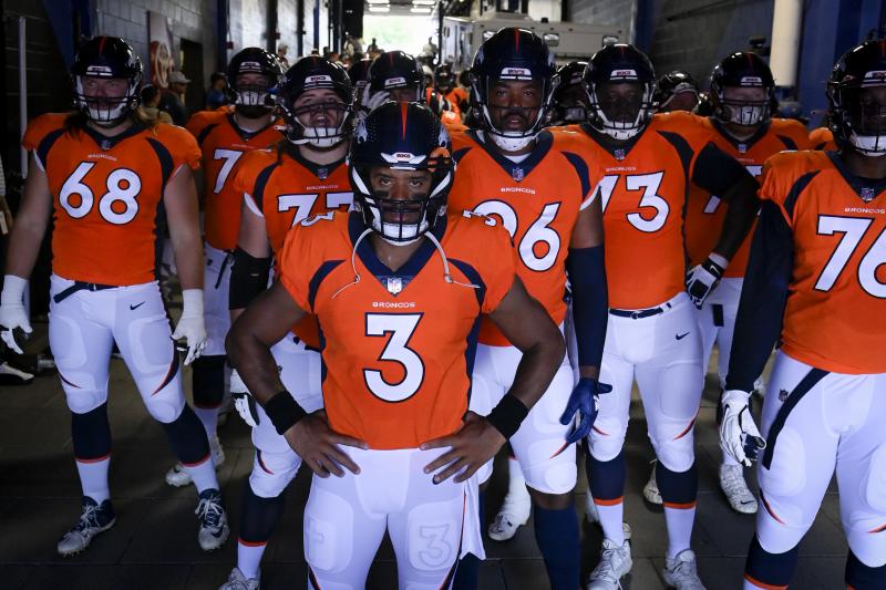Where to Find Broncos Gear Near You: The Top 15 Stores for Denver Broncos Apparel, Jerseys & More