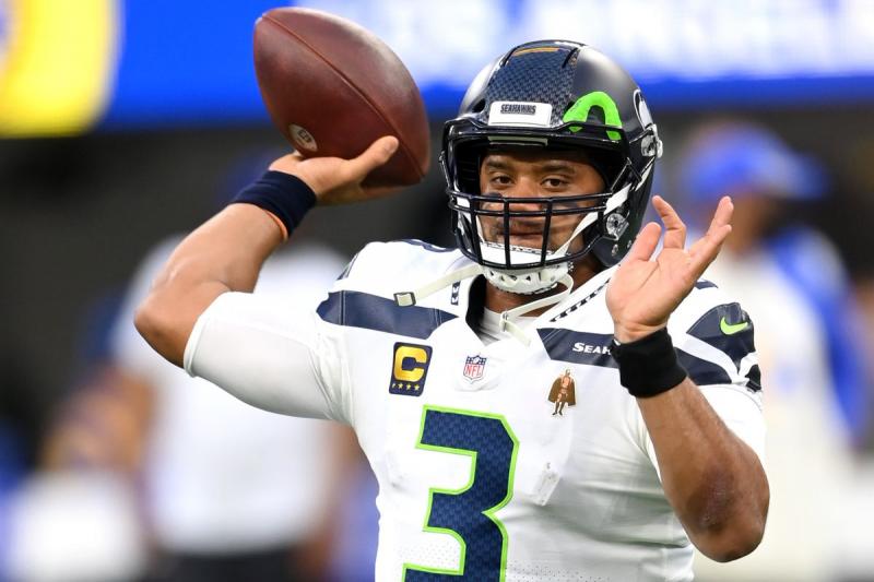 Where to Find Russell Wilson Jerseys This Year: 15 Great Options for Fans