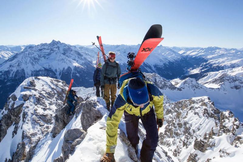 Where to Find the Best Deals: 15 Tips for Buying Ski Clothes Near You This Winter