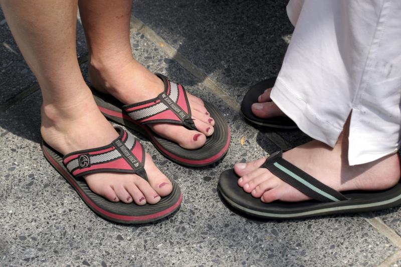 Where to Find The Perfect Pair This Summer: 15 Tips for Buying Cobian Flip Flops