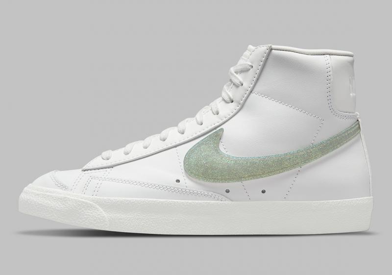 Why Are Nike Blazer Mid 77 Womens Sneakers So Popular For 2022: How This Retro Style Shoe Continues to Captivate the Fashion World