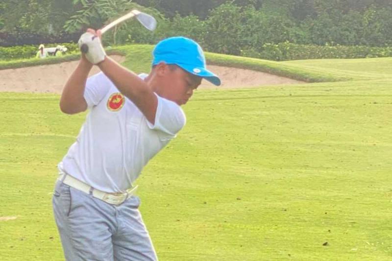 Will This Be the Year You Gift Your Junior Golfer Cobra